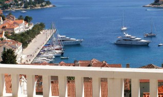 Accommodation in the town of Hvar